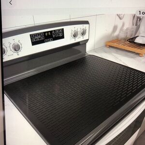 Premium Silicone Essentials Black Stove Top Protector Mat - Non-Slip Heat Shield